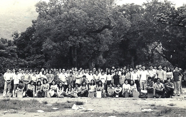 1973年美專師生旅行林村寫生合照